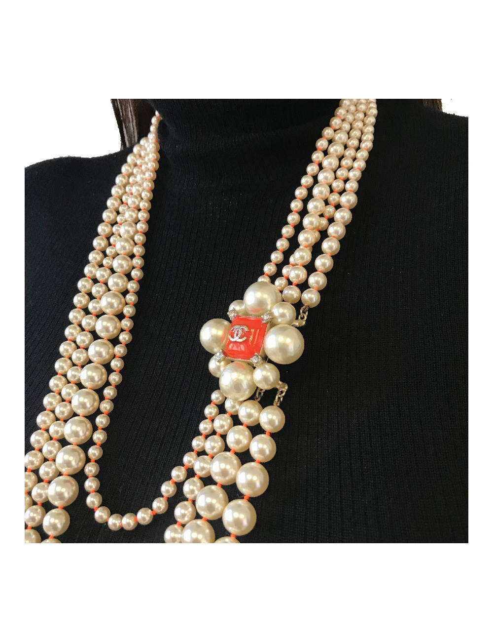 CHANEL necklace with 4 row of pearls and orange molten glass