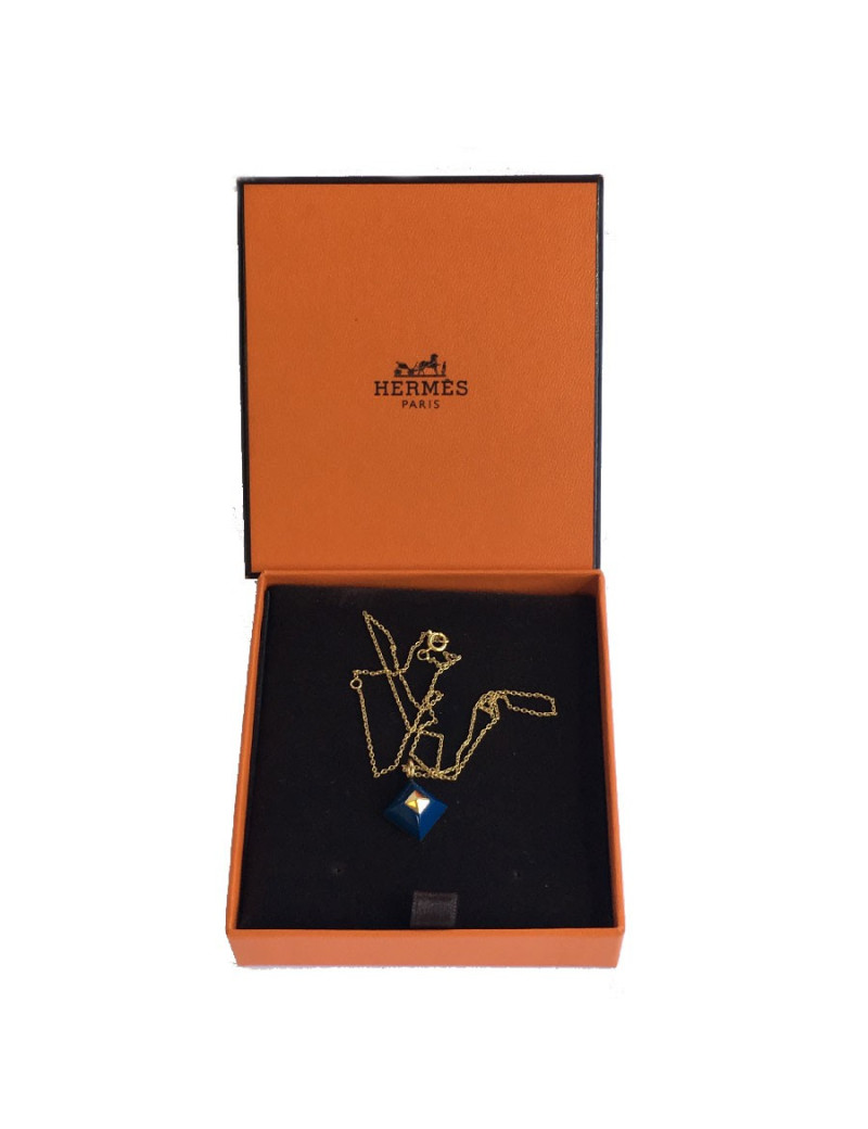 Collier HERMES en or avec pendentif Médor en lapis lazuli