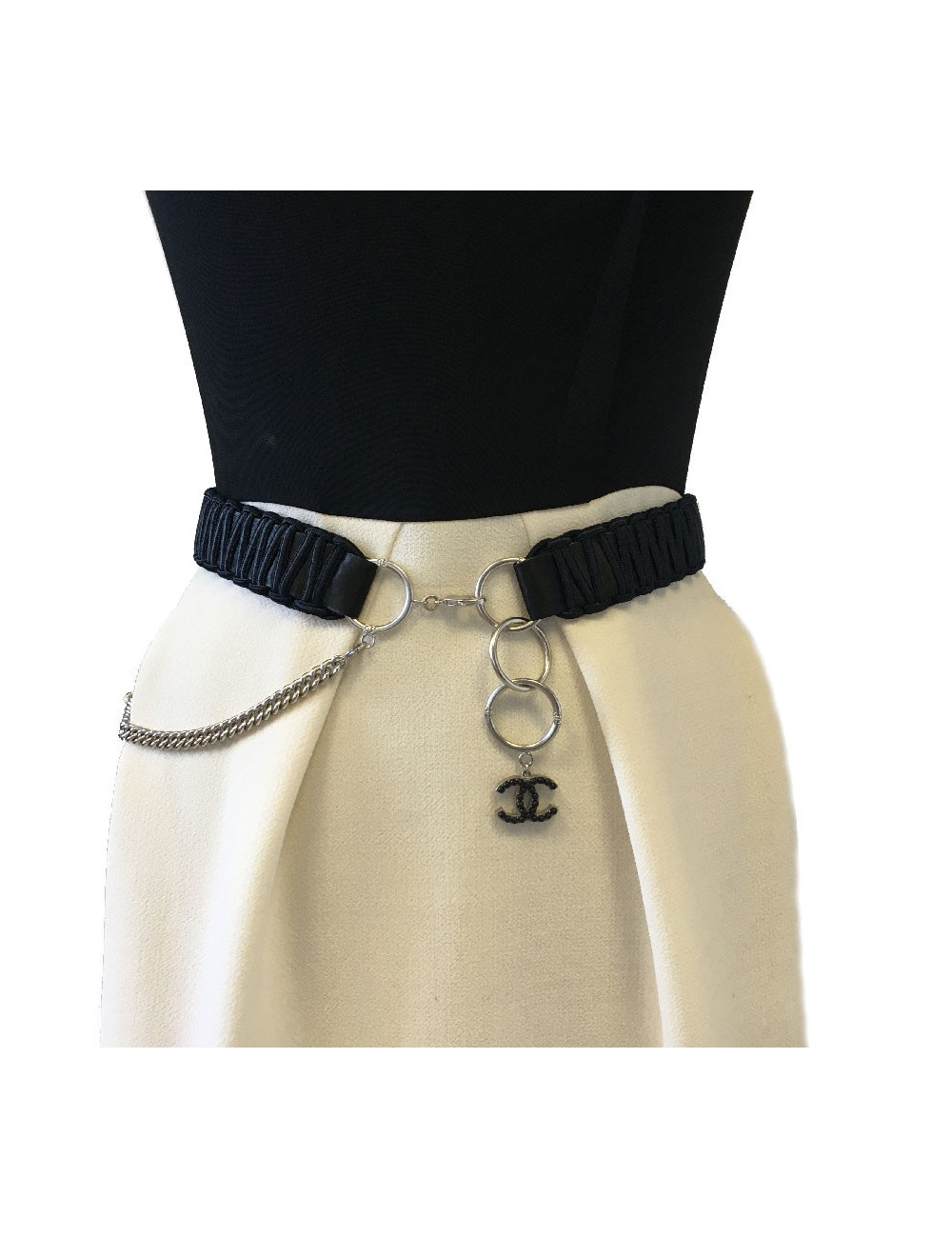 E.S Ceinture CHANEL en cuir noir et satin 