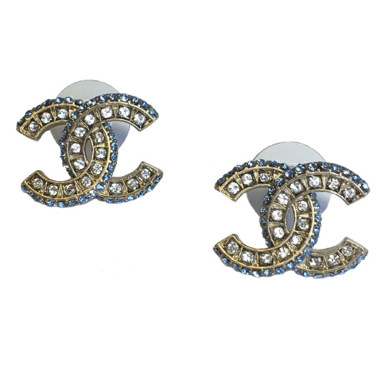 CHANEL CC stud earrings in matte pale gold metal and Rhinestones - VALOIS  VINTAGE PARIS
