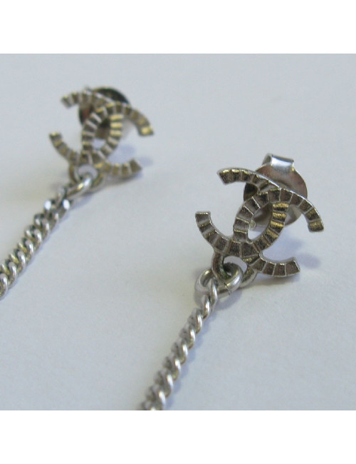 Boucles d'oreille clous CHANEL pendantes
