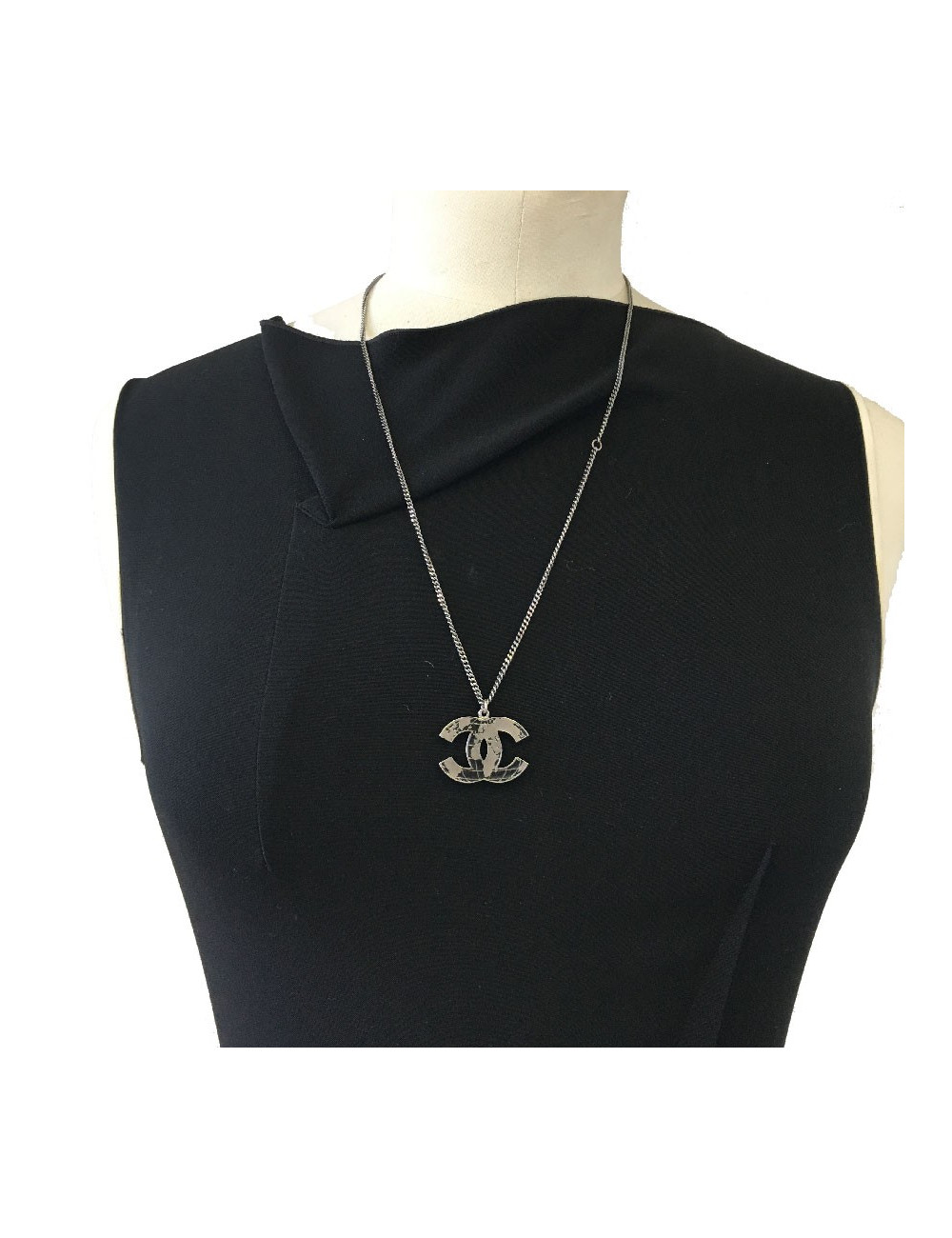 Collier CHANEL "CC" métal ruthénium