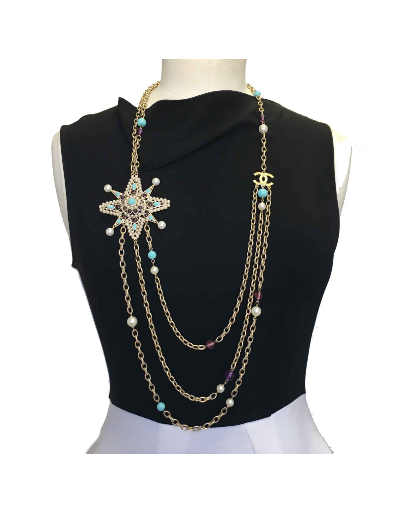 Sautoir CHANEL chaines dorés, bijou en perles et opate de verre