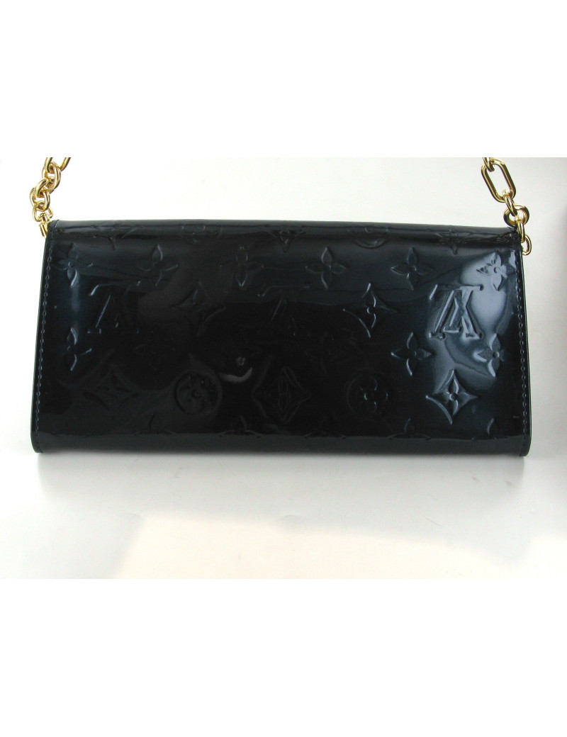 Pochette LOUIS VUITTON cuir vernis bleu monogramme "LV"