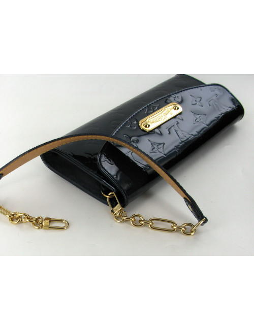 Pochette LOUIS VUITTON cuir vernis bleu monogramme "LV"