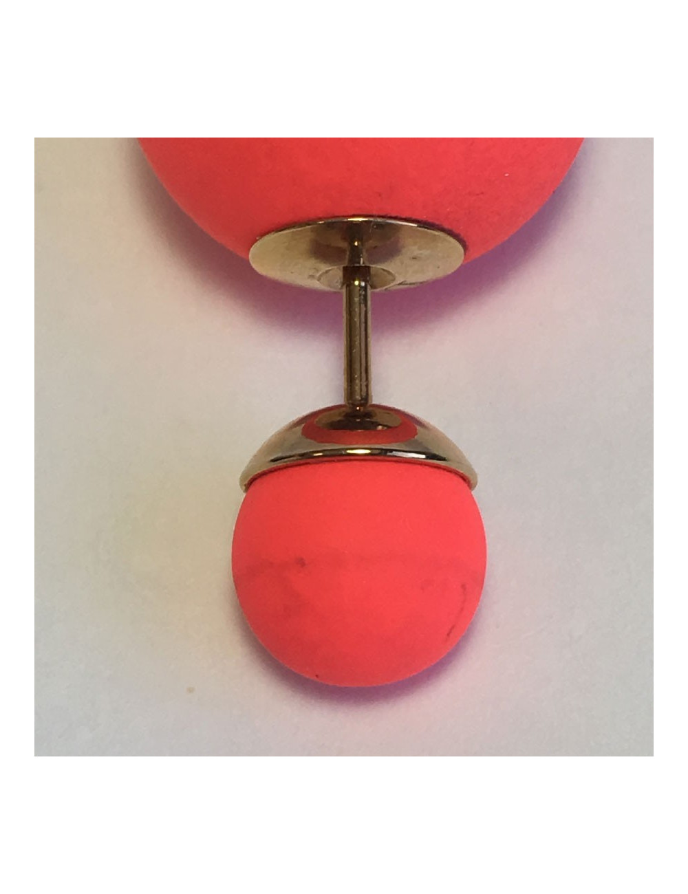 Boucle d'oreille "Tribales"DIOR en gomme rose fluo