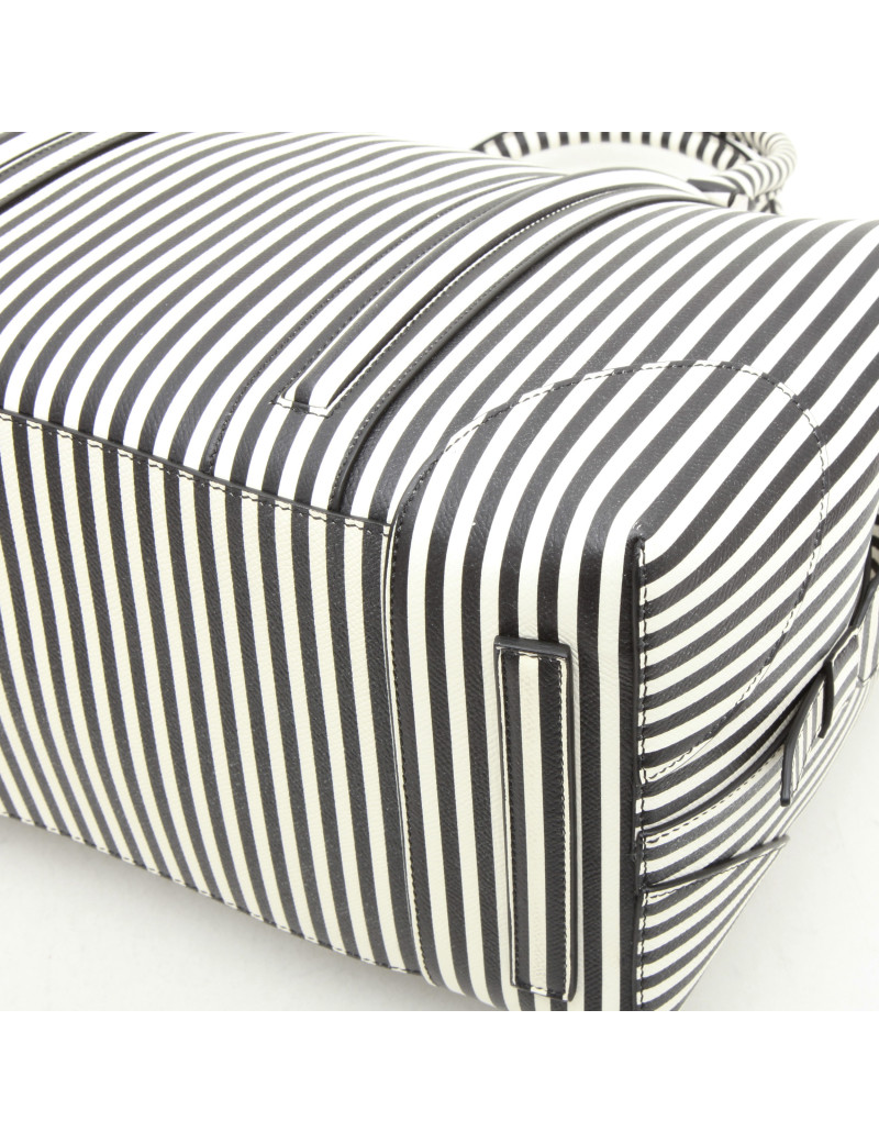 Sac  GIVENCHY cuir noir et blanc