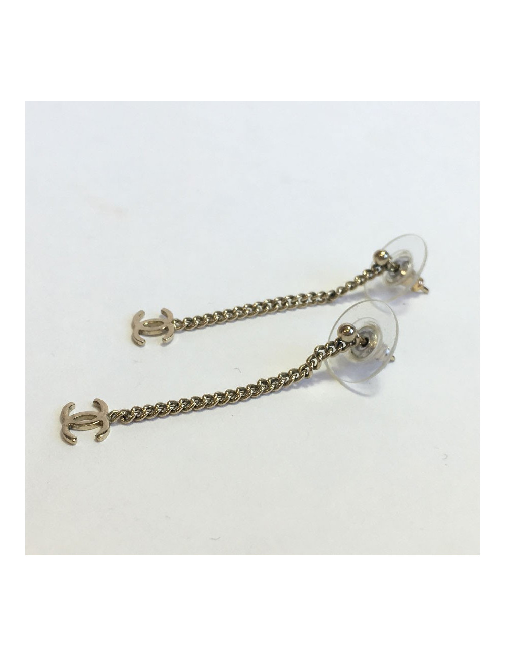 Boucles d'oreille clous CHANEL Pendantes