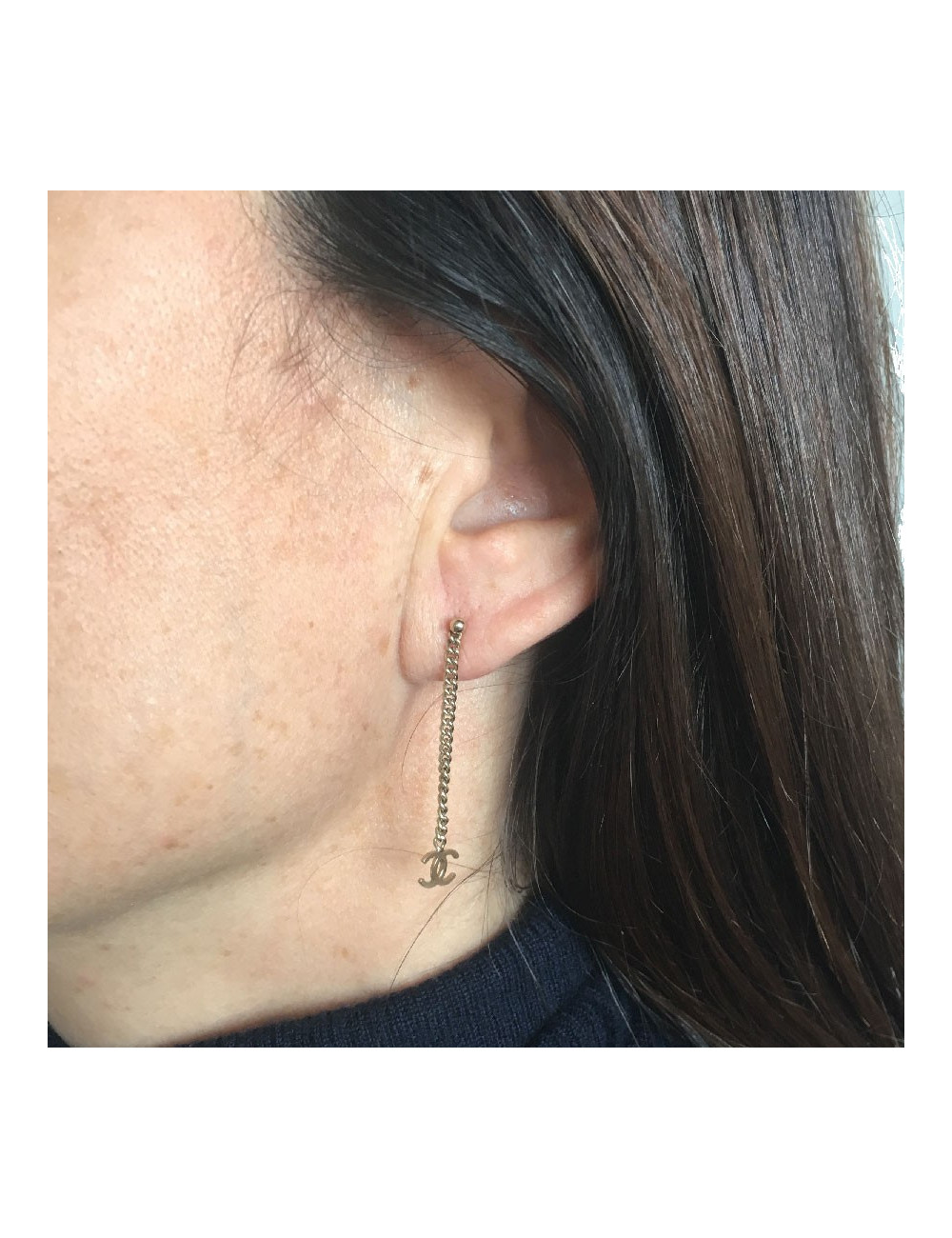 Boucles d'oreille clous CHANEL Pendantes