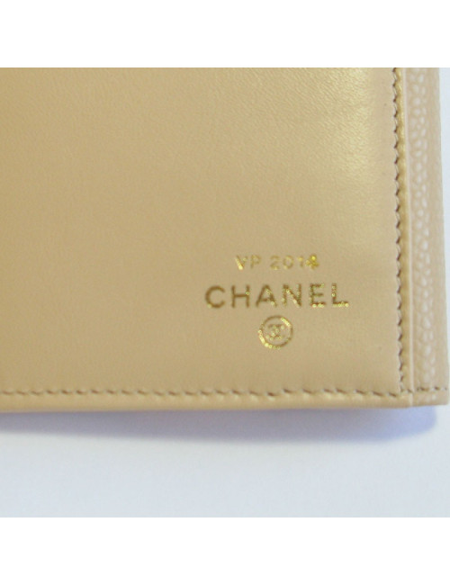 Portefeuille CHANEL en cuir grainé beige
