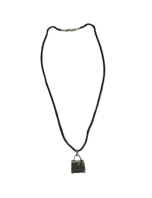 Collier cordon HERMES avec pendentif sac Kelly en argent