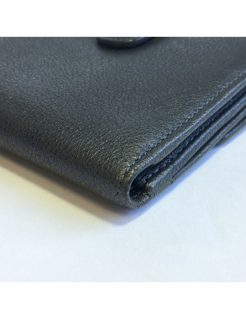 Portefeuille compact CHANEL en cuir grainé gris