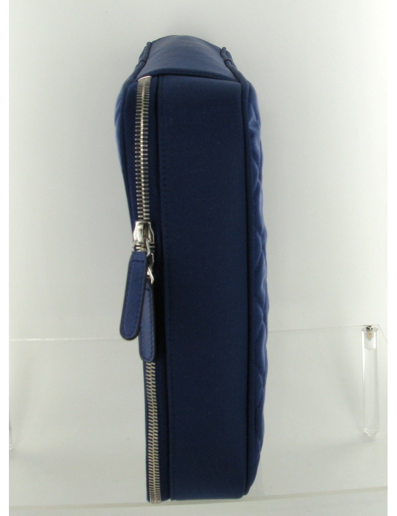 HOUSSEbleue pour ordinateur  CHANEL