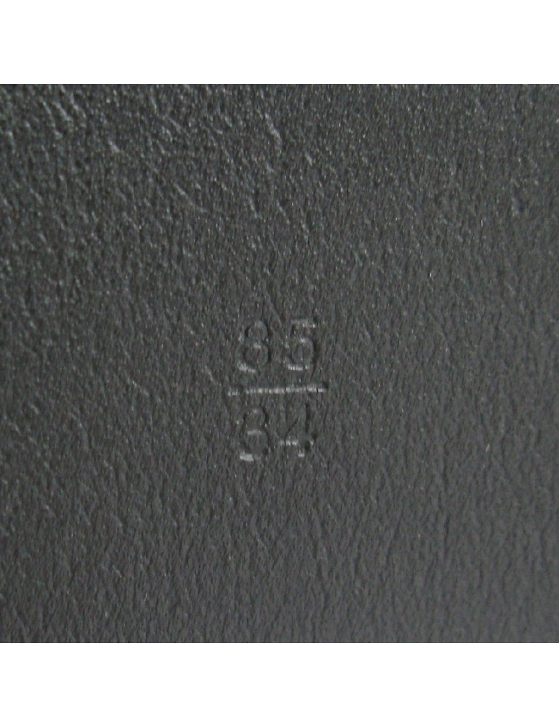 Ceinture CHANEL T 85 en cuir noir, boucle en métal or mat  CC noir