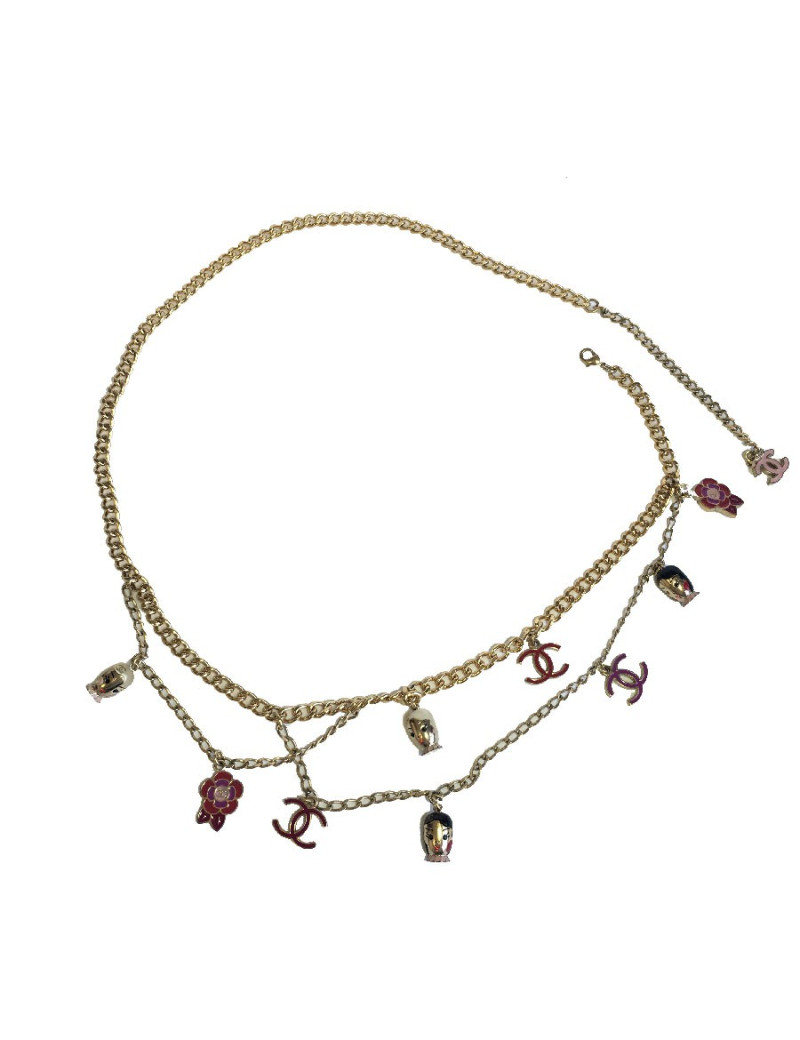 CHANEL "Paris-Shanghai"long necklace belt in gilt metal and charms