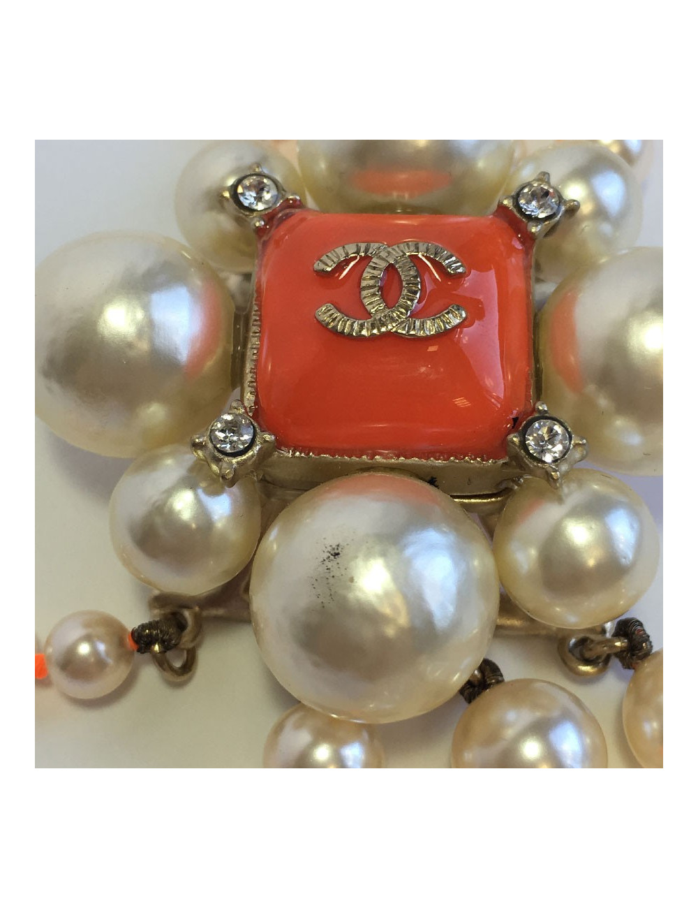 CHANEL necklace with 4 row of pearls and orange molten glass