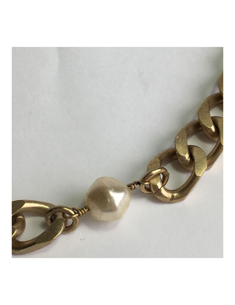 CHANEL vintage Necklace belt in matte gilded metal and pearls