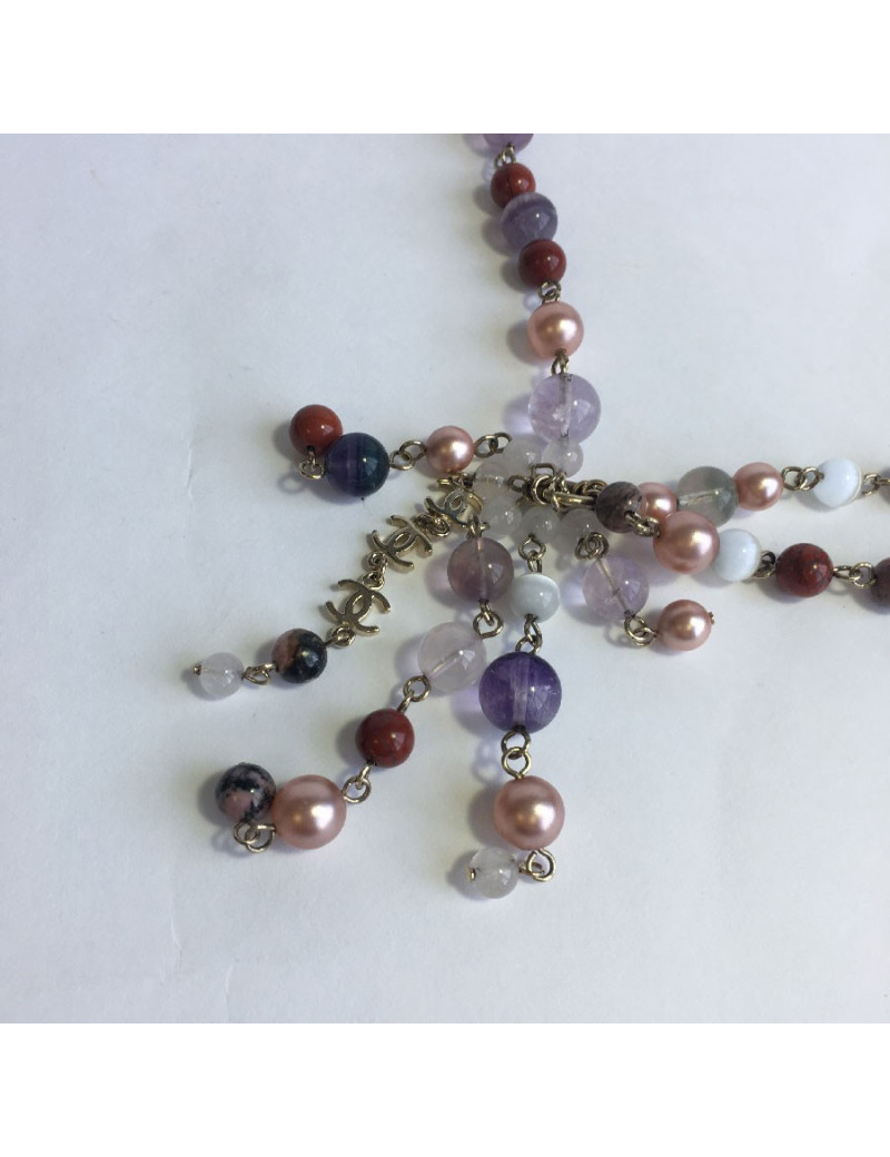 Ceinture-sautoir CHANEL en perles multicolores et CC