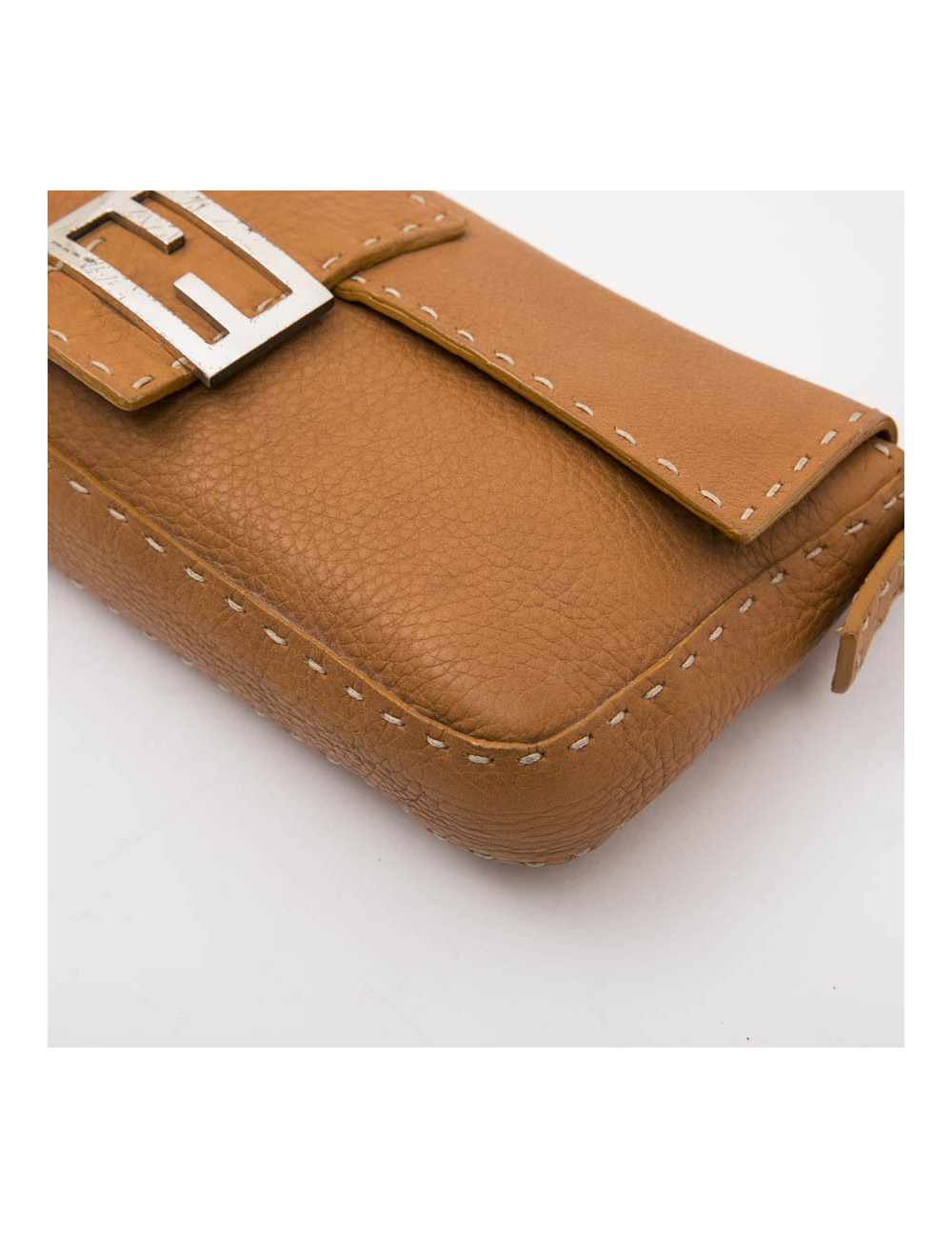 Sac baguette FENDI cuir taurillon gold