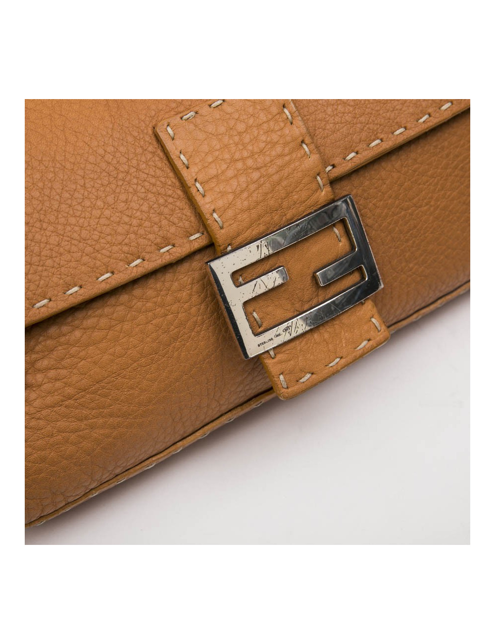 Sac baguette FENDI cuir taurillon gold