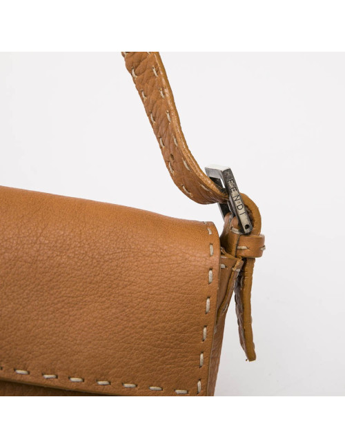 Sac baguette FENDI cuir taurillon gold