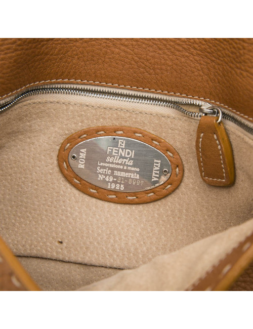 Sac baguette FENDI cuir taurillon gold