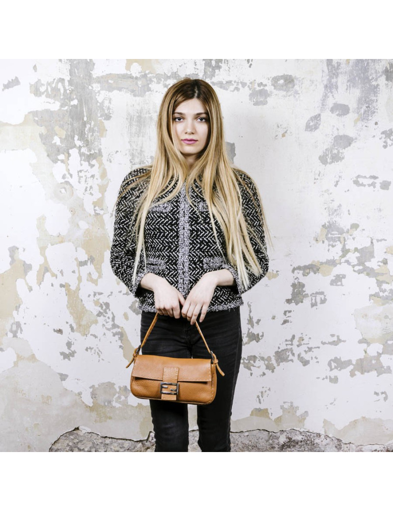 FENDI baguette bag in gold taurillon leather