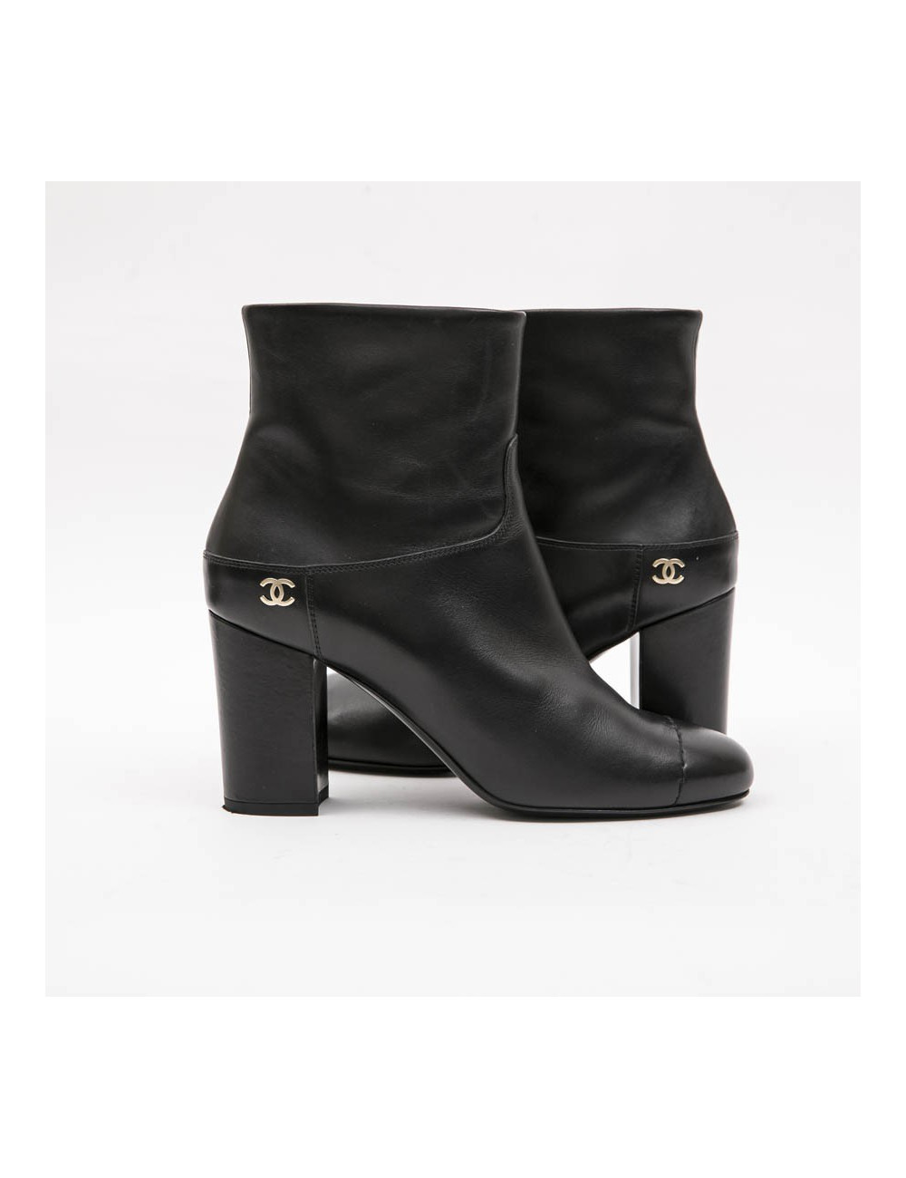 Boots T 37 CHANEL en cuir d'agneau noir