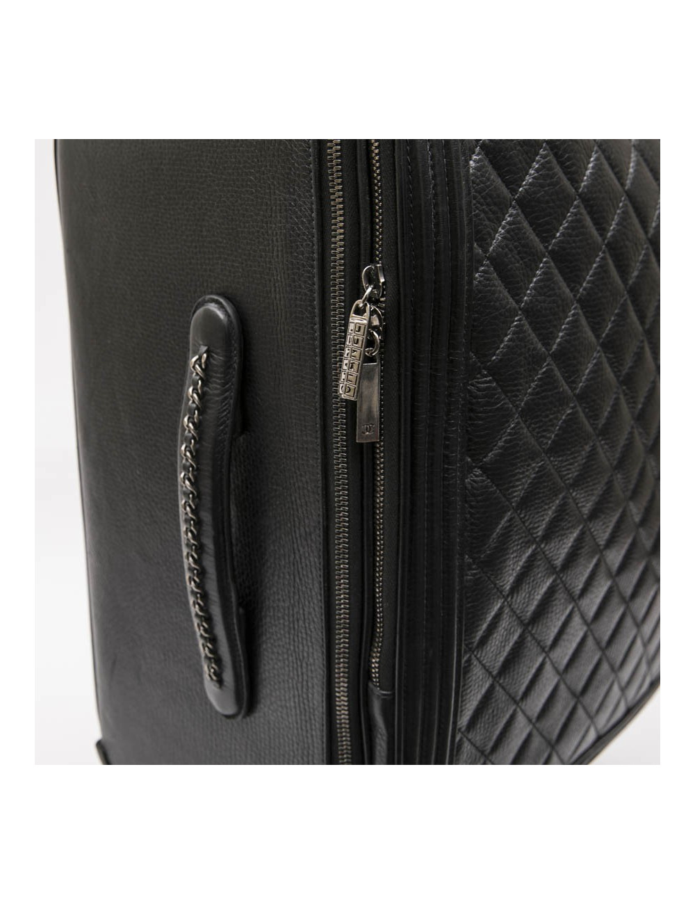 Valise  roulante CHANEL cuir matelassé noir