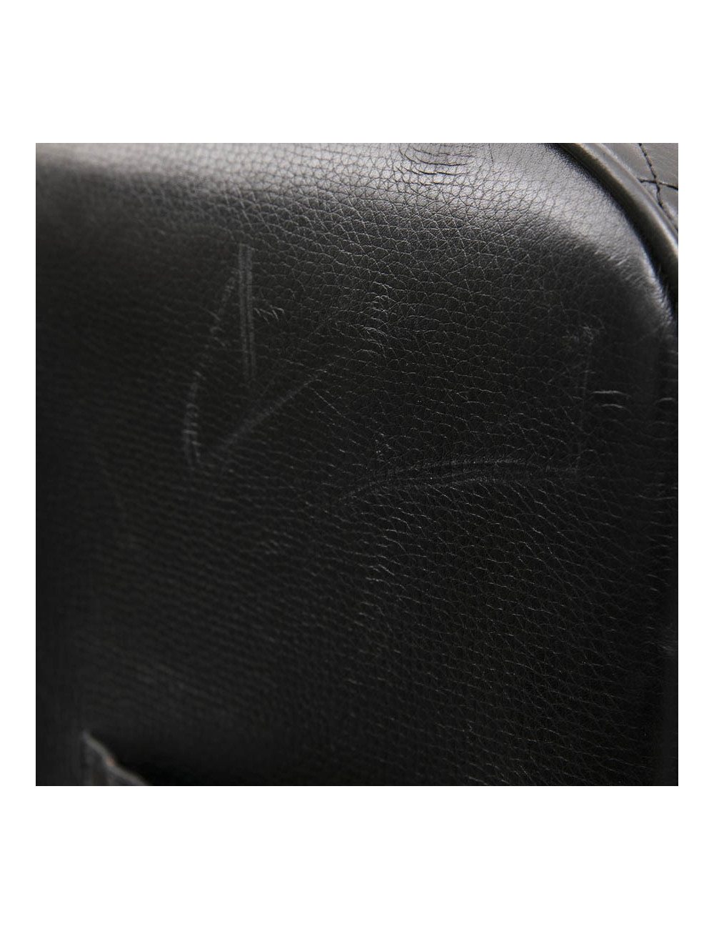 Valise  roulante CHANEL cuir matelassé noir