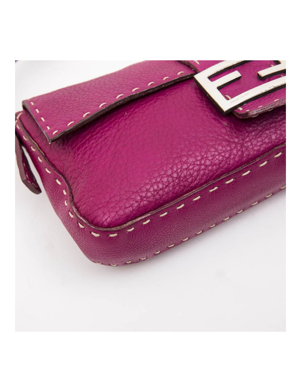 Sac baguette FENDI cuir taurillon fuchsia
