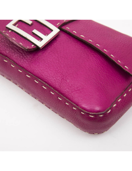 Sac baguette FENDI cuir taurillon fuchsia