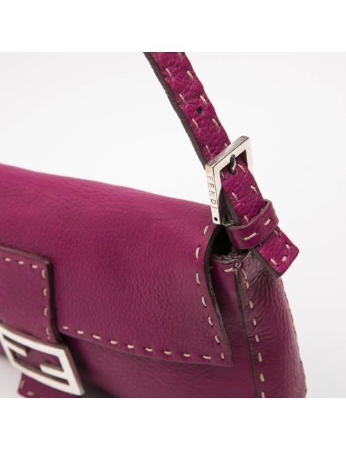 Sac baguette FENDI cuir taurillon fuchsia
