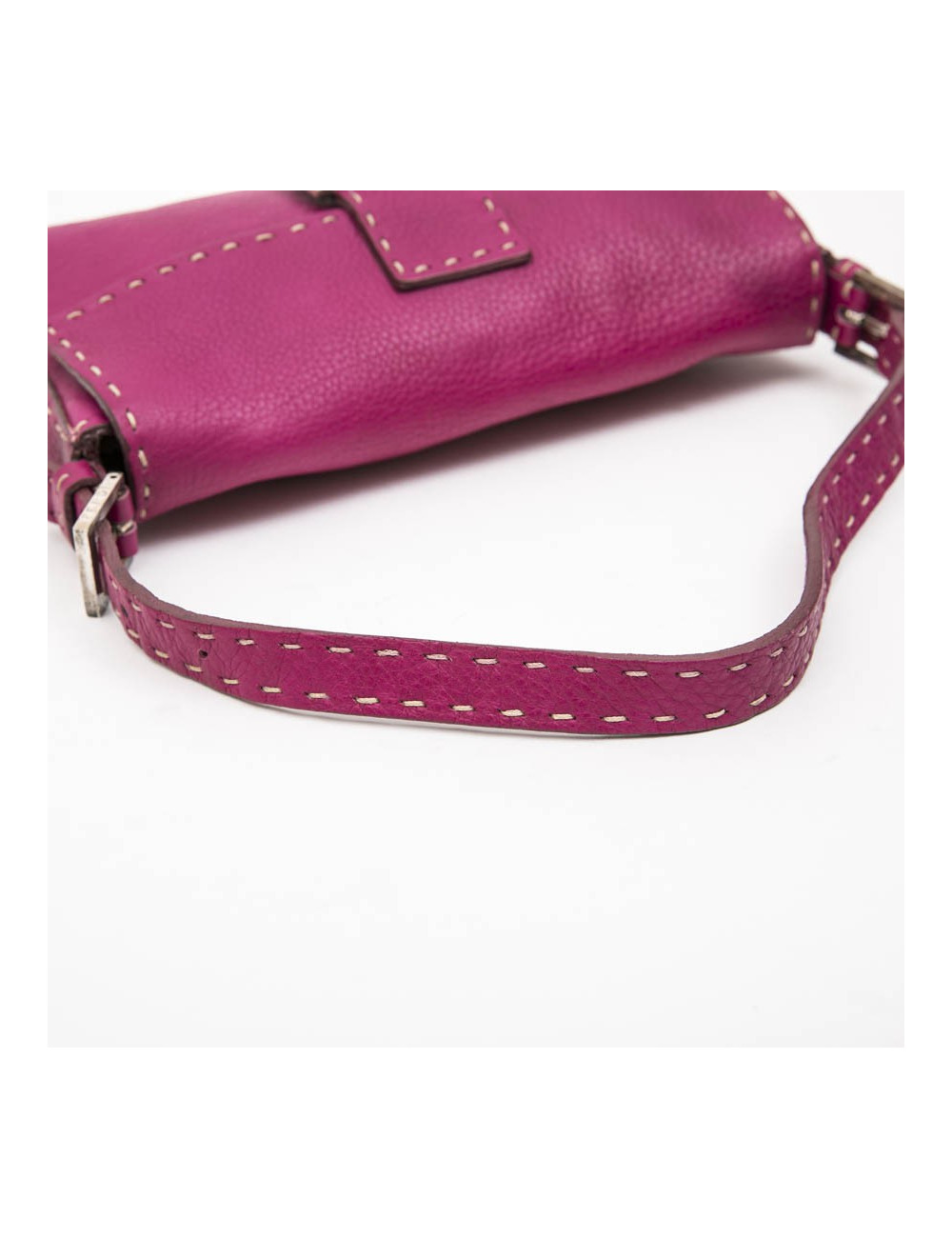 Sac baguette FENDI cuir taurillon fuchsia