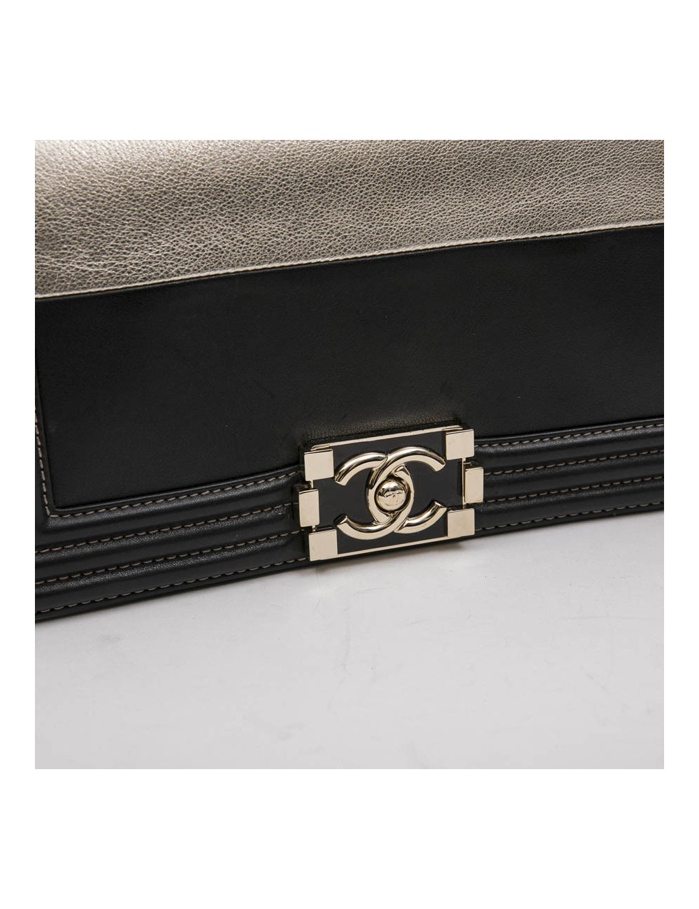 Sac " Boy" CHANEL bicolore noir et argent