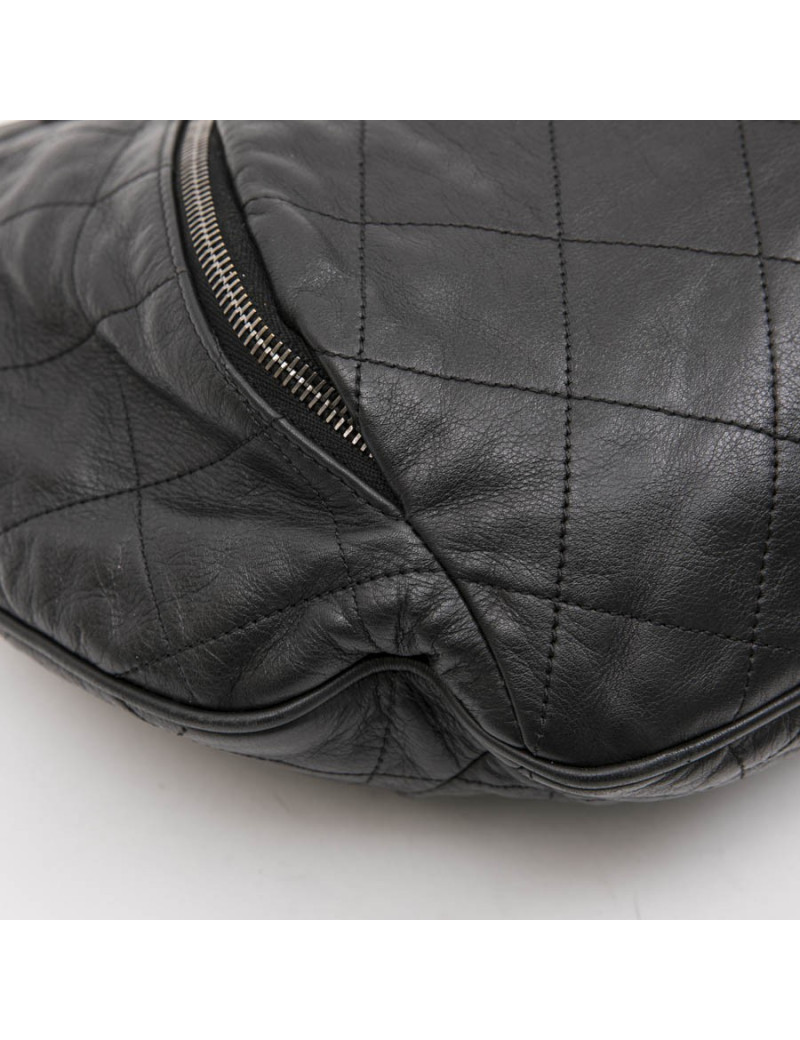 Sac besace CHANEL cuir matelassé gris foncé 