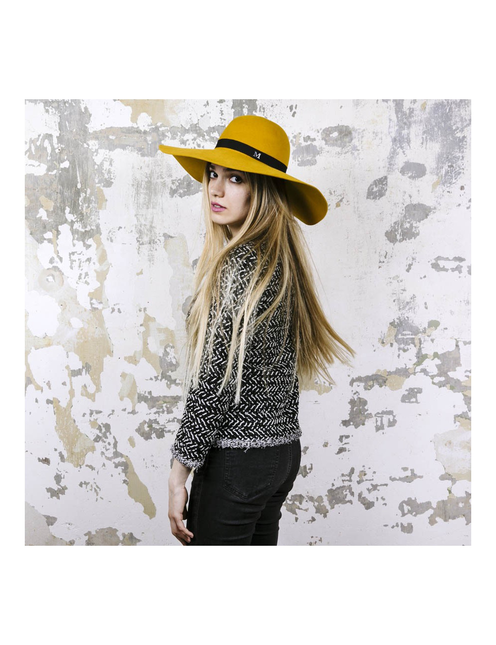 E.S Chapeau TM MAISON MICHEL en feutrine jaune