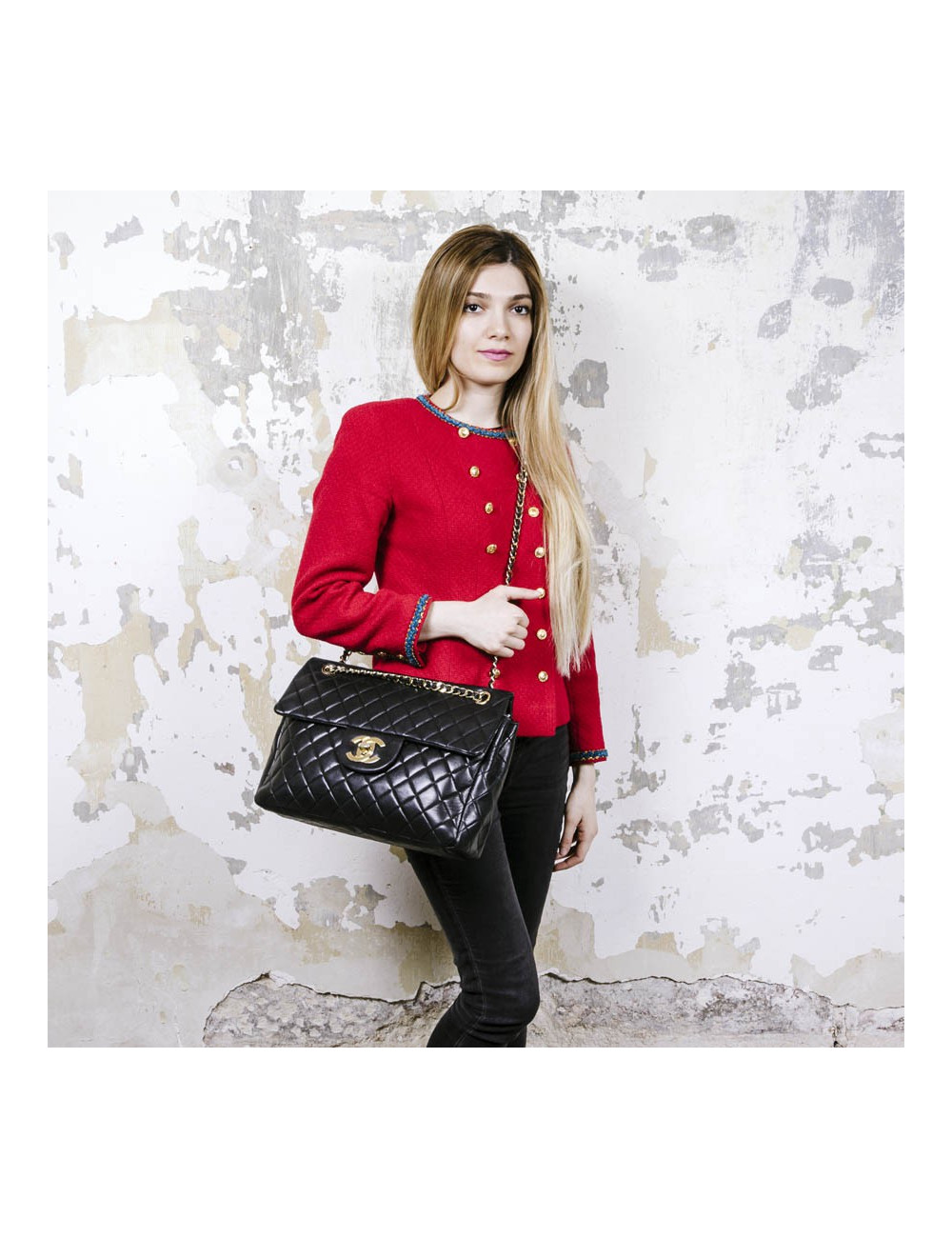 Sac jumbo CHANEL cuir d'agneau lisse matelassé noir Vintage