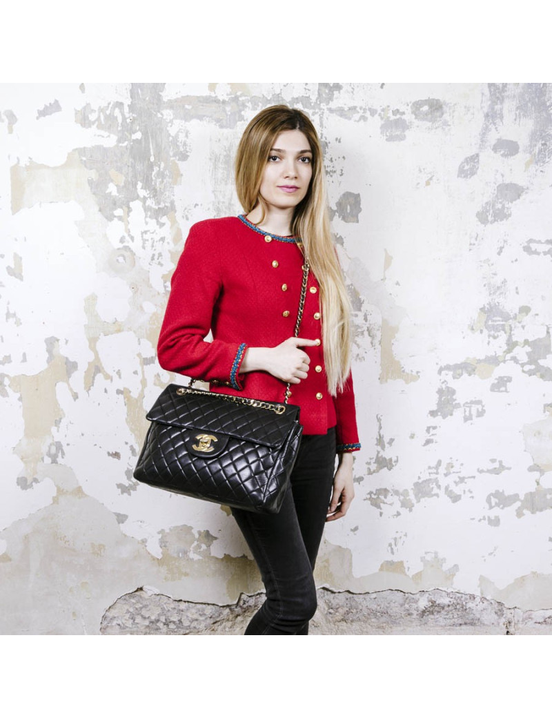 Sac jumbo CHANEL cuir d'agneau lisse matelassé noir Vintage