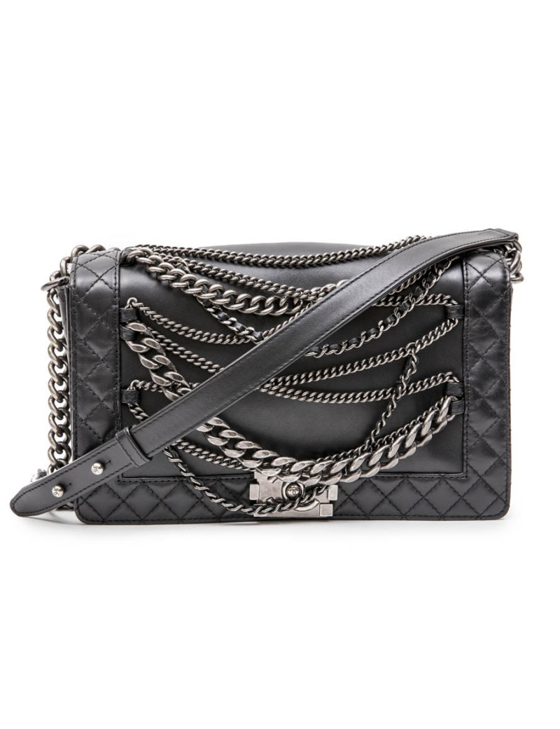 Sac CHANEL cuir d'agneau lisse noir et chaînes