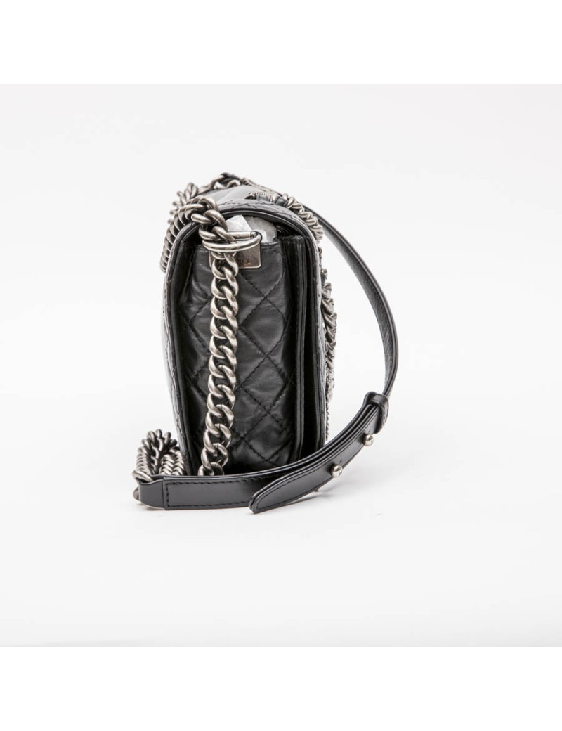 Sac Boy enchained CHANEL cuir d'agneau lisse noir et chaînes