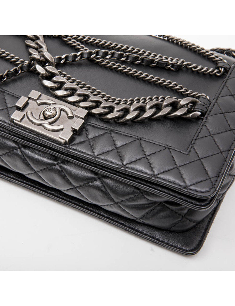 Sac Boy enchained CHANEL cuir d'agneau lisse noir et chaînes