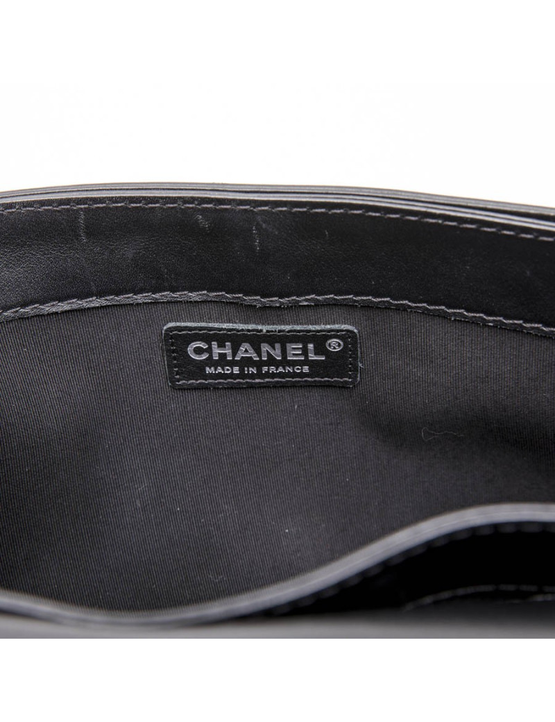 Sac Boy enchained CHANEL cuir d'agneau lisse noir et chaînes