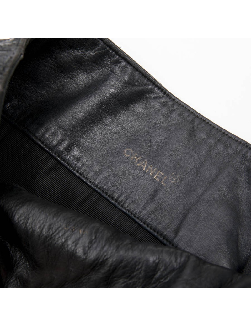 Sac seau CHANEL cuir matelassé Vintage