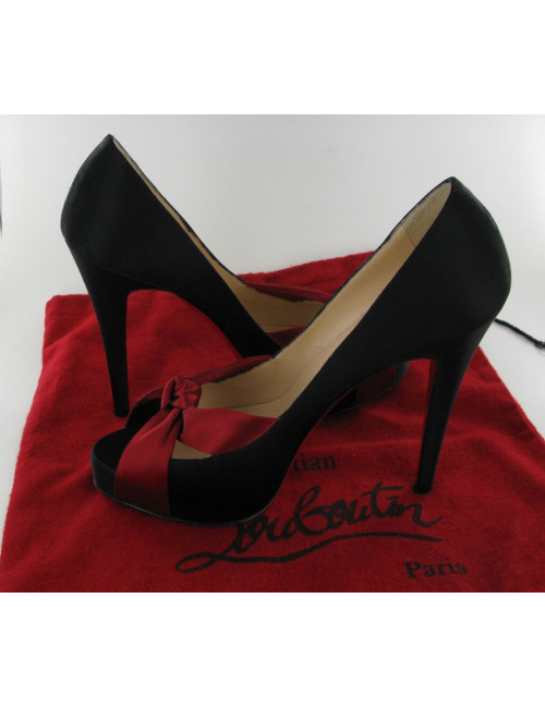 Escarpins LOUBOUTIN T37 satin noir et rouge