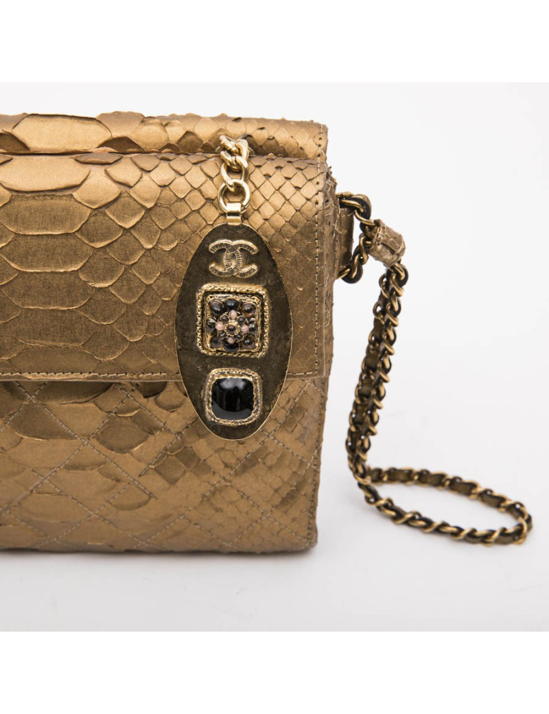 Pochette CHANEL en python or mat