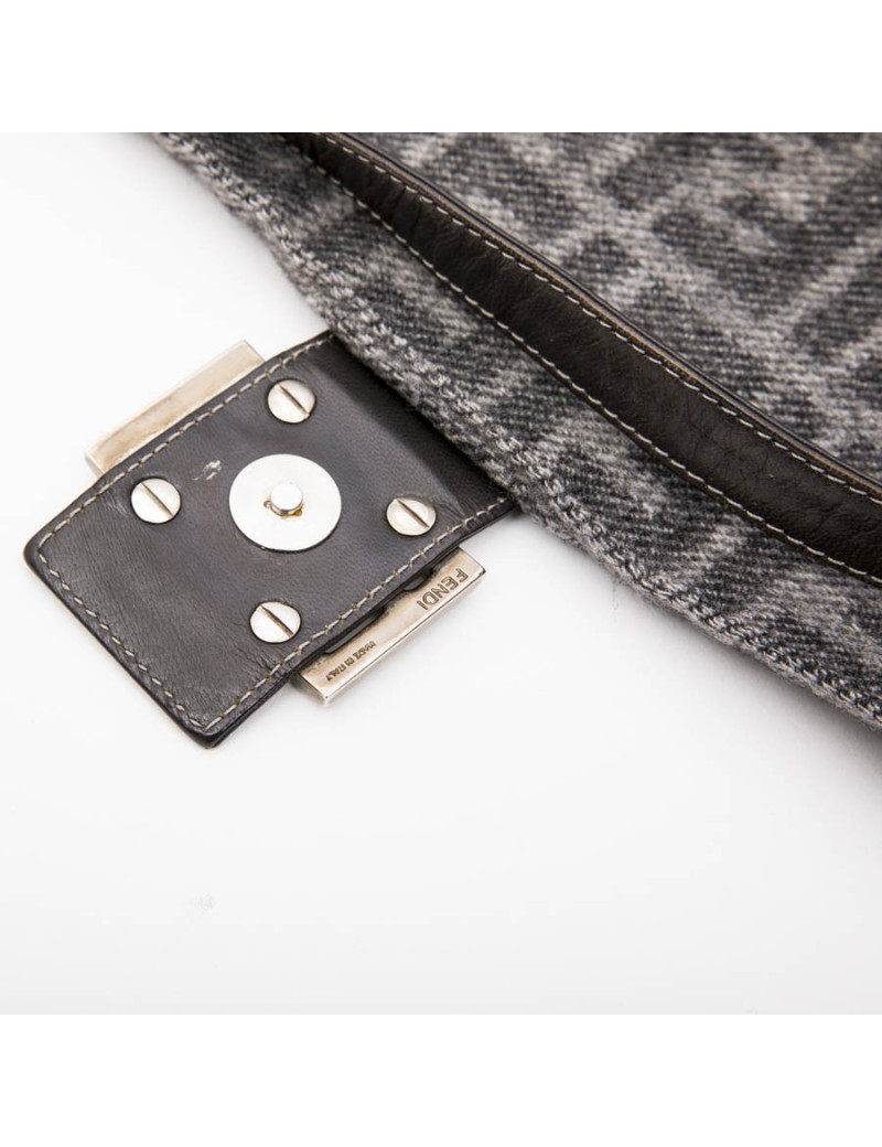 Sac baguette FENDI en laine monogram gris