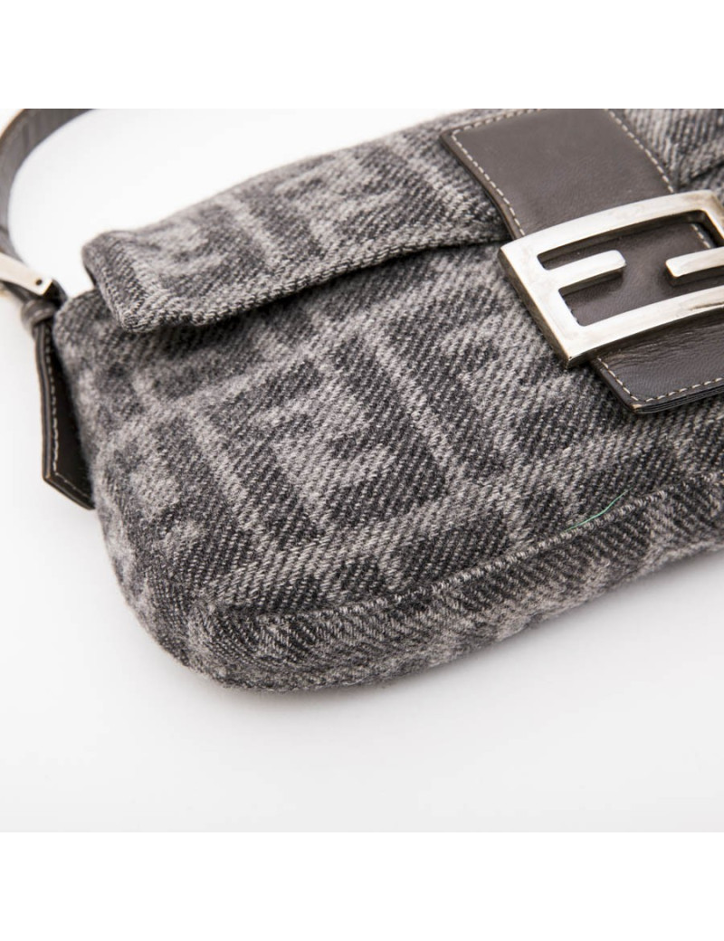 FENDI baguette bag in gray monogram wool