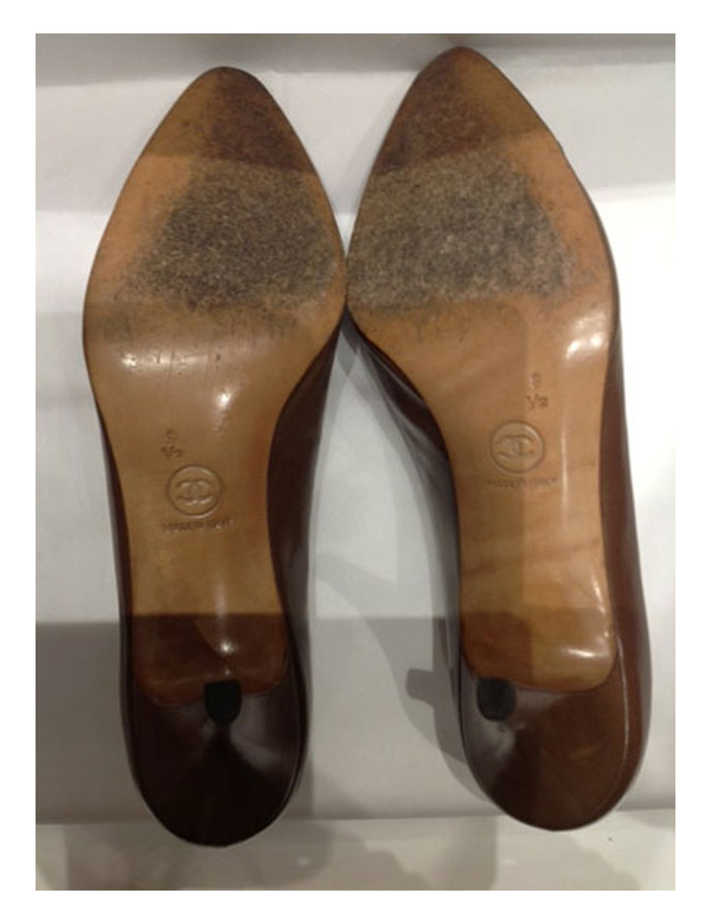 Escarpins CHANEL cuir bicolore marron et noir