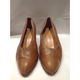 HERMES T34, 5 gold leather pumps